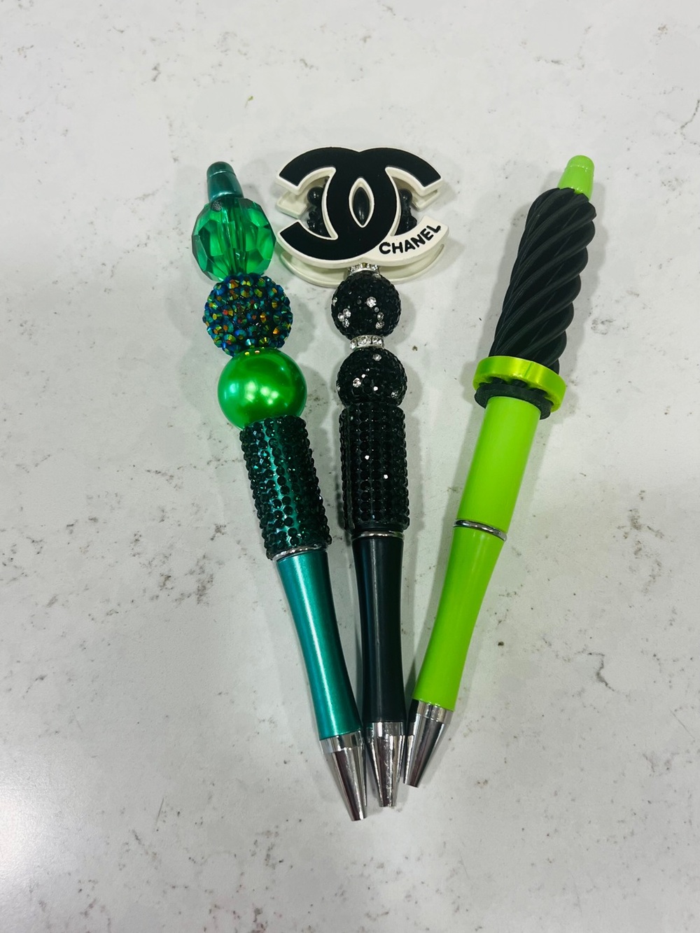Decorative Ballpoint Pen Set in Green and Black three totql